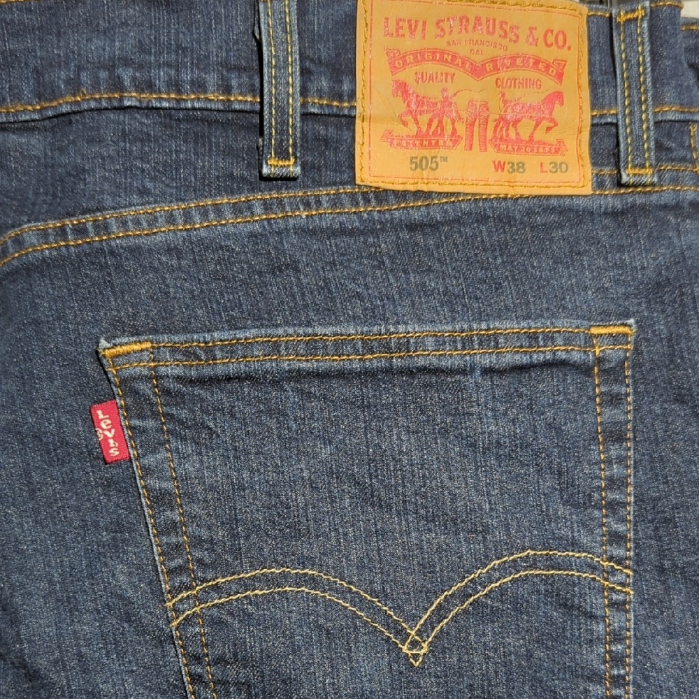 Levi's 505 Straight Leg Medium Wash Mens Jeans Size 38‎